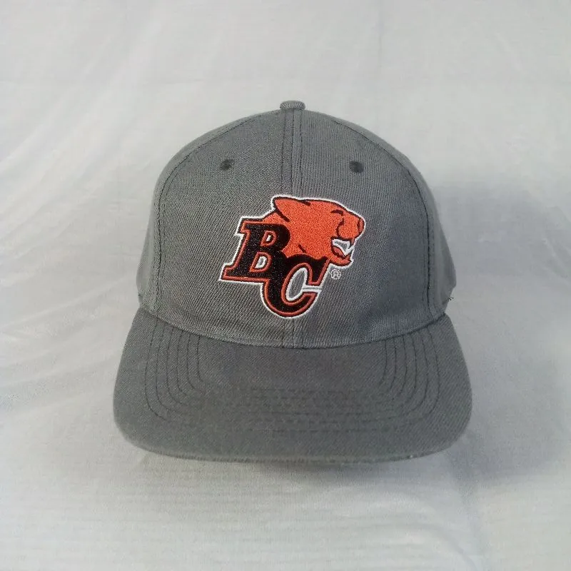 Topi BC Lions Football Team Associated Premium photo 1