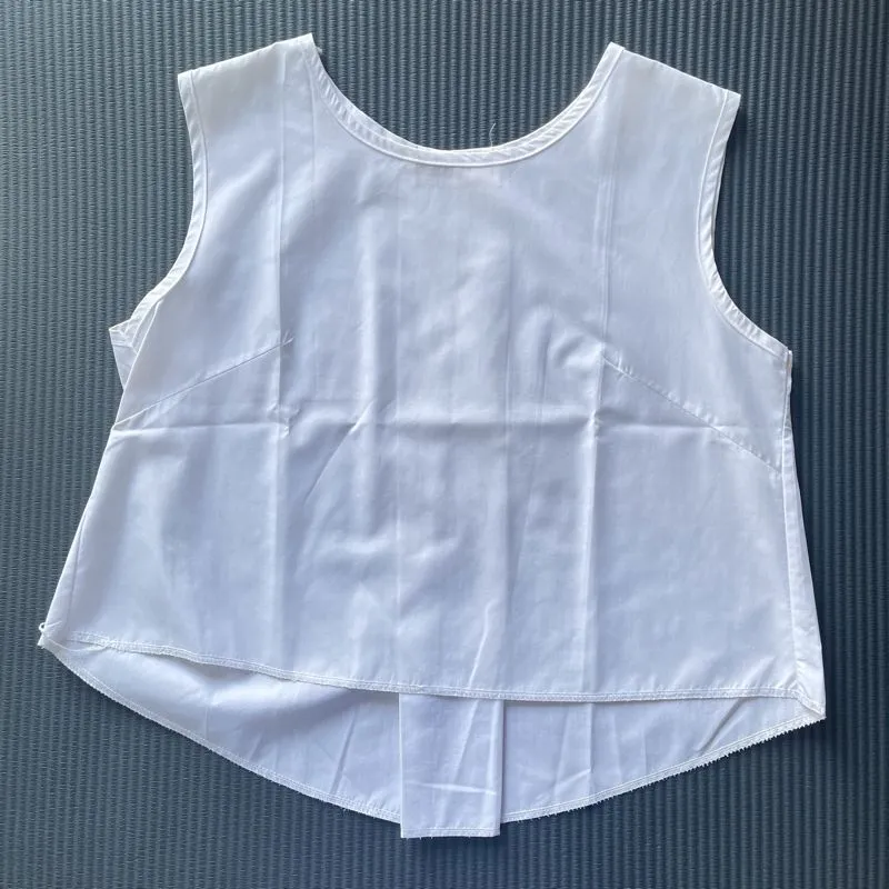 Tanktop wanita putih photo 1