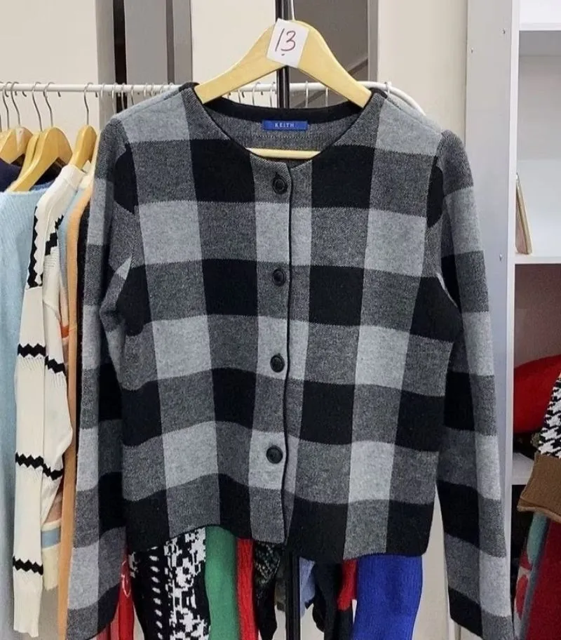Cardi Motif kotak Abu Preloved BKK premium  photo 1