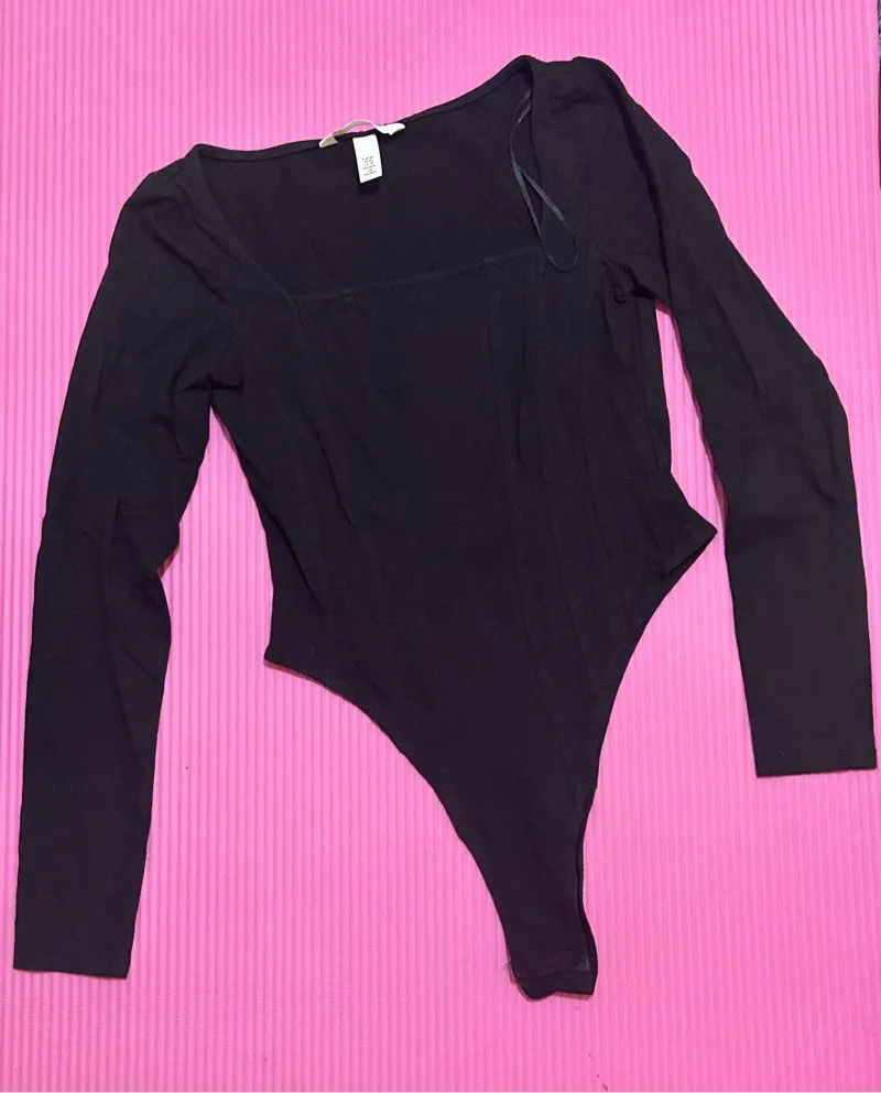 Bodysuit hitam hnm photo 1