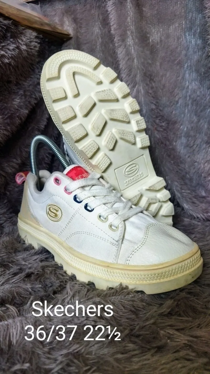 RARE Skechers Roadies 'New Year Beige' size 36/37 Like New photo 1