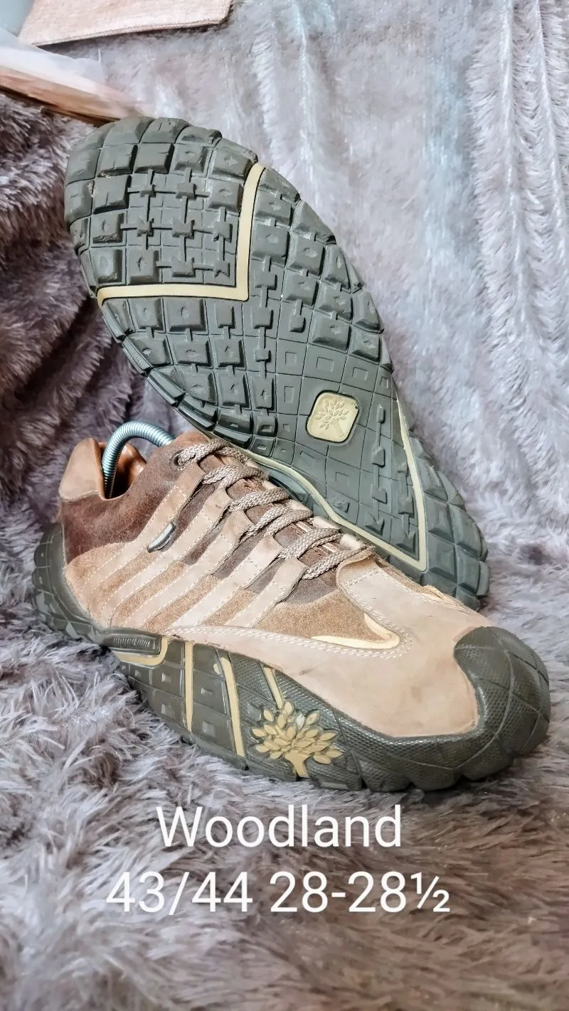 Sepatu Hiking WOODLAND outdoor size 43/44 Preloved