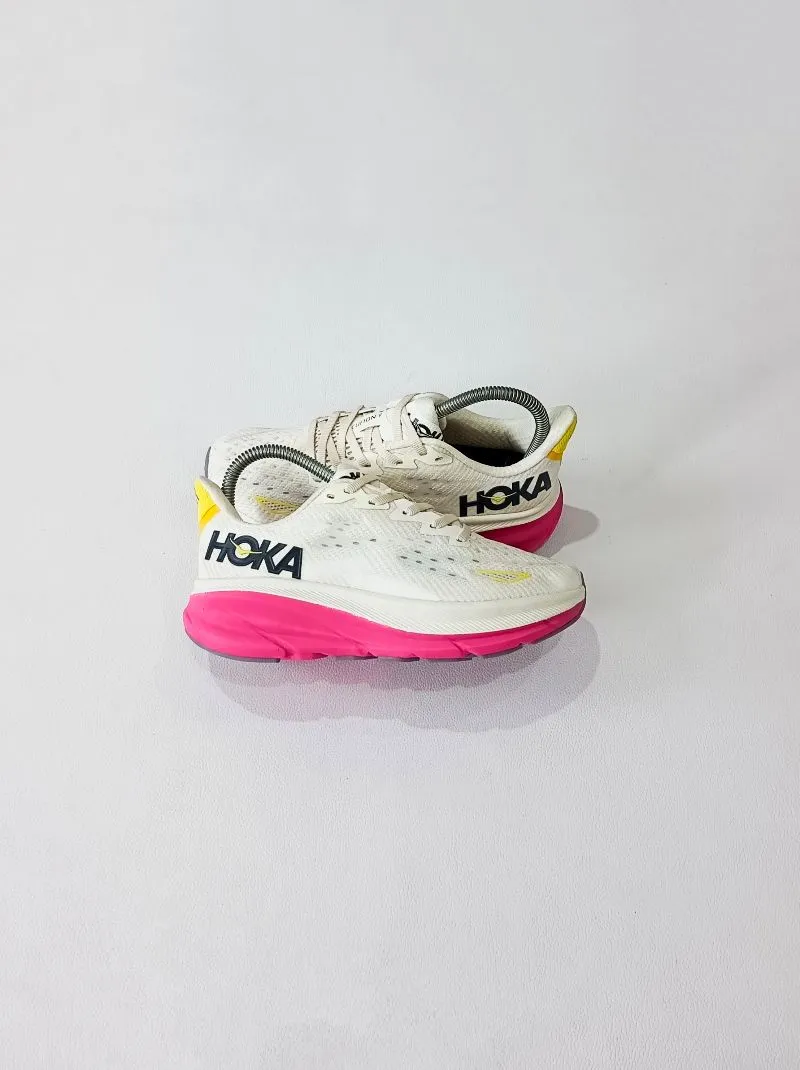 Hoka One-One Clifton 9 Cream Pink Foam photo 1