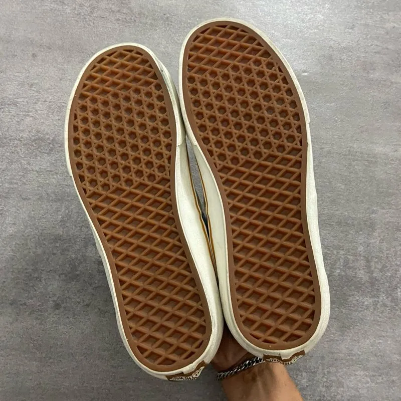 V4N55 ERA QUILTED BANDANA - Preloved