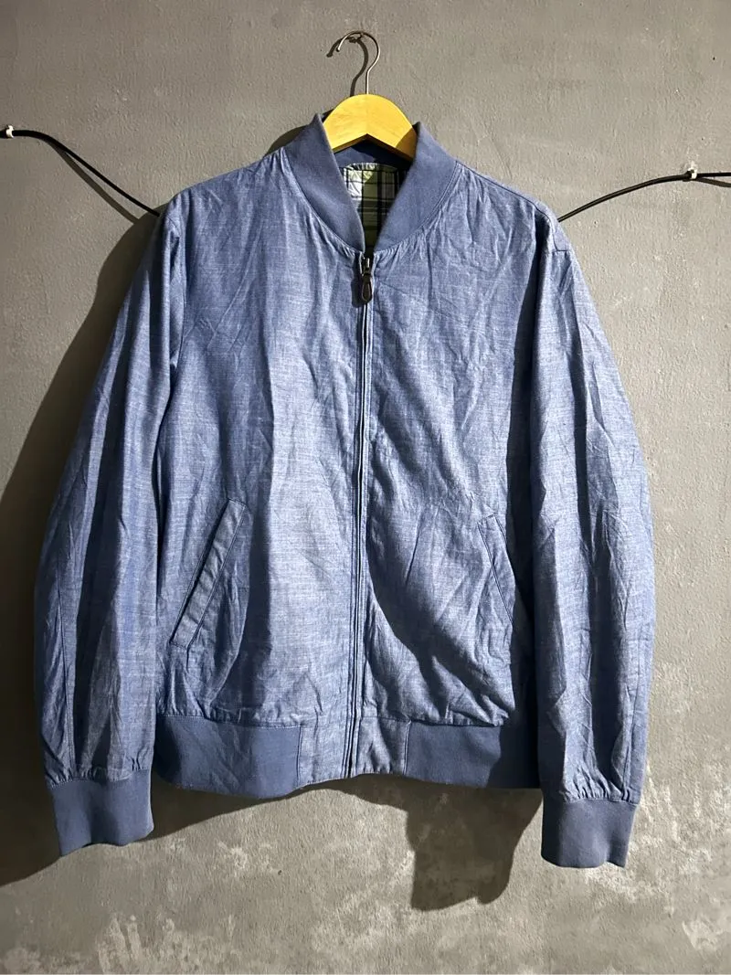 Uniqlo varsity photo 1
