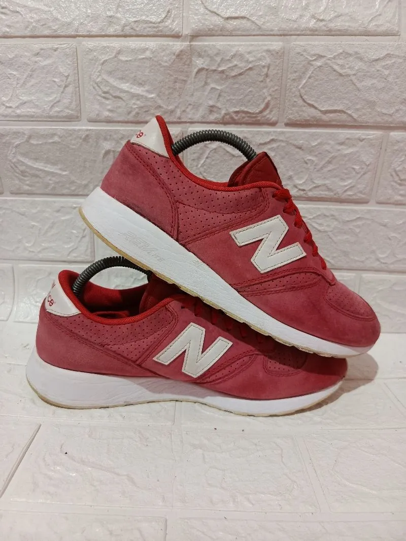 New Balance 420 Re-Engineered Suede Preloved