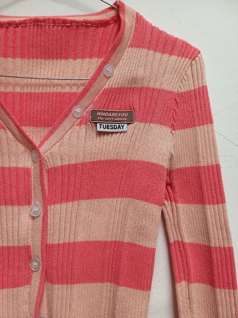 Pink stripe top fitted cropted photo 1