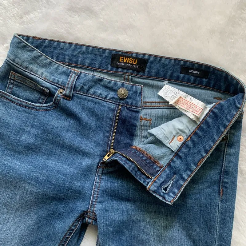 CELANA PENDEK JEANS EVISU SKINNY WOMEN Preloved