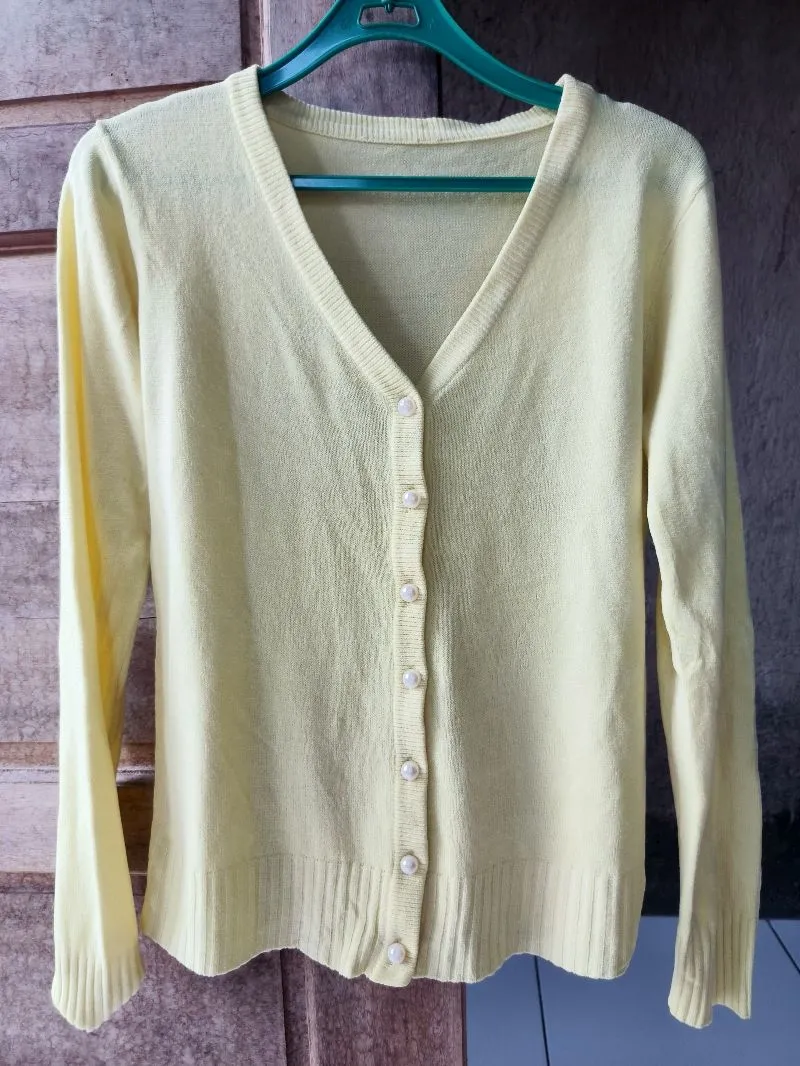 Cardigan baby yellow kerah vneck  photo 1