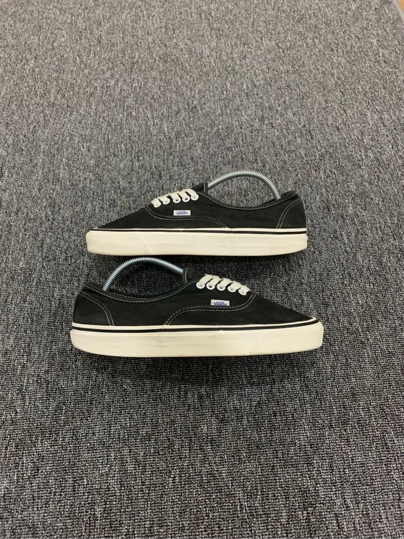 vans authentic style 44 dx anaheim black white Preloved