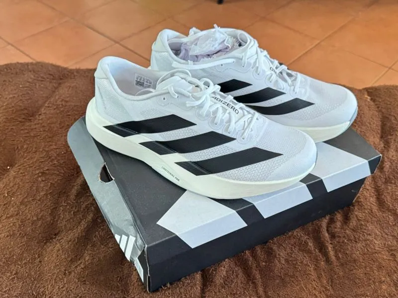 Adidas adizero evo sl white black original uk 45 1/3 sepatu Preloved