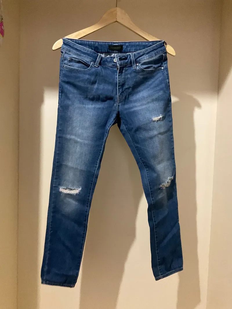 Uniqlo Minimalist Casual Skinny jeans Wanita navy photo 1
