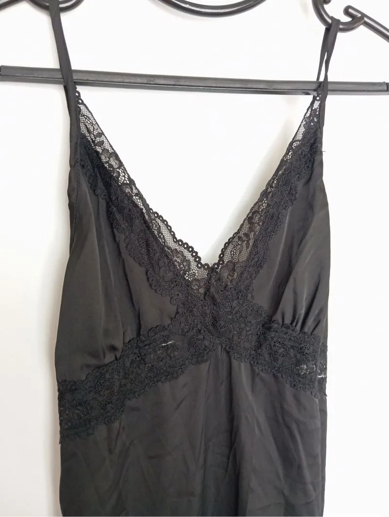 Minimalist Nightgown Wanita black photo 1