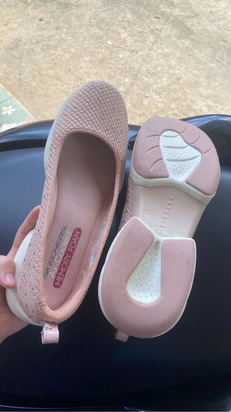 Skechers Air-Cooled Memory Foam Preloved - Main Image