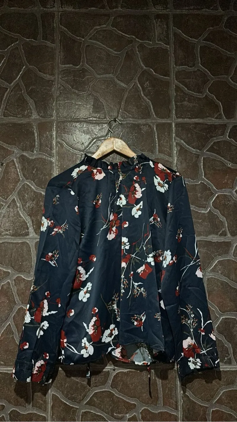 the executive blouse  photo 1