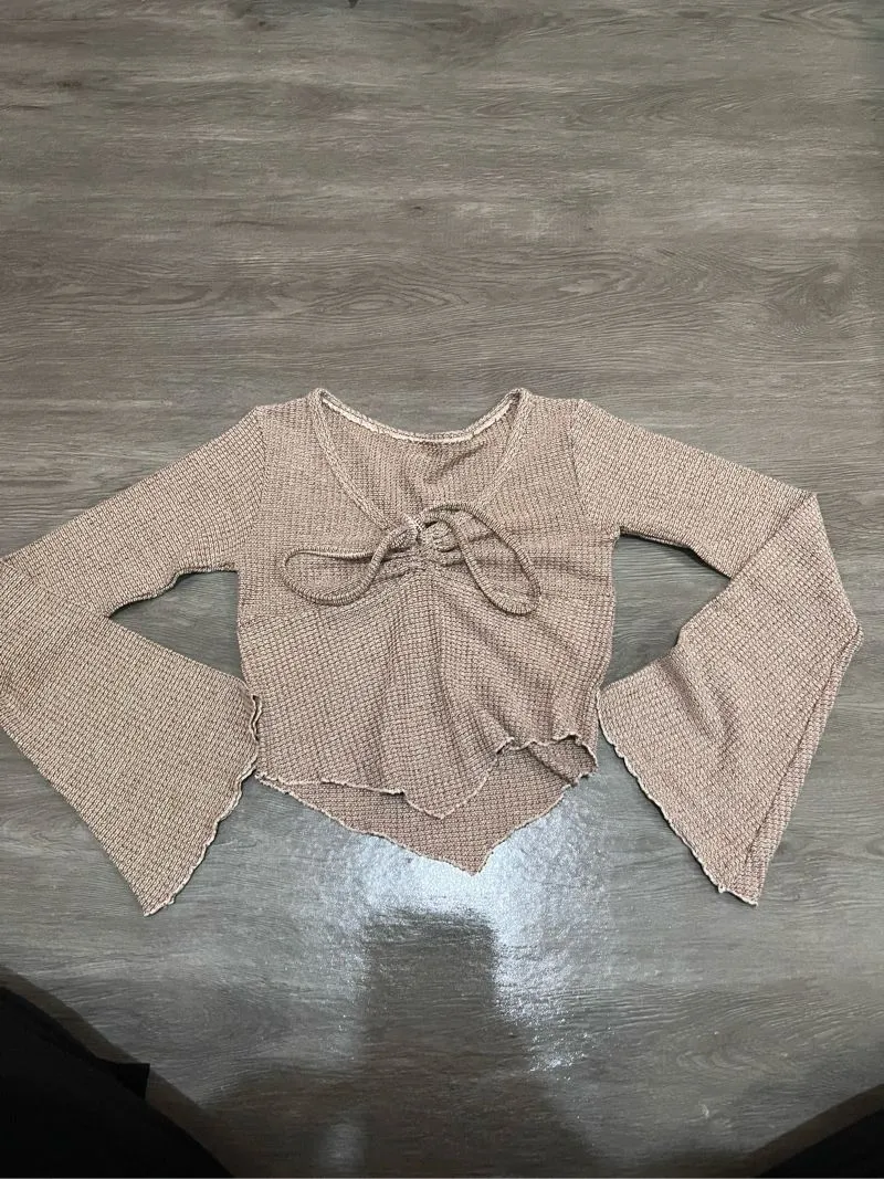 crop top photo 1