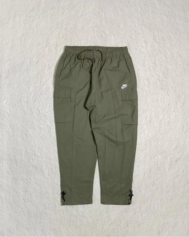 Nike club essential cargo wide pant Preloved