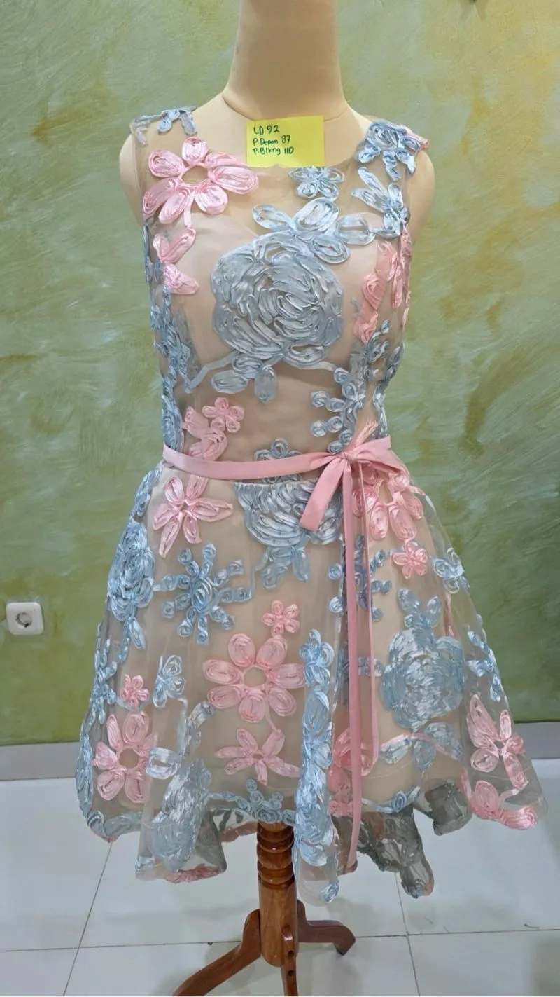 Preloved party dress pink photo 1