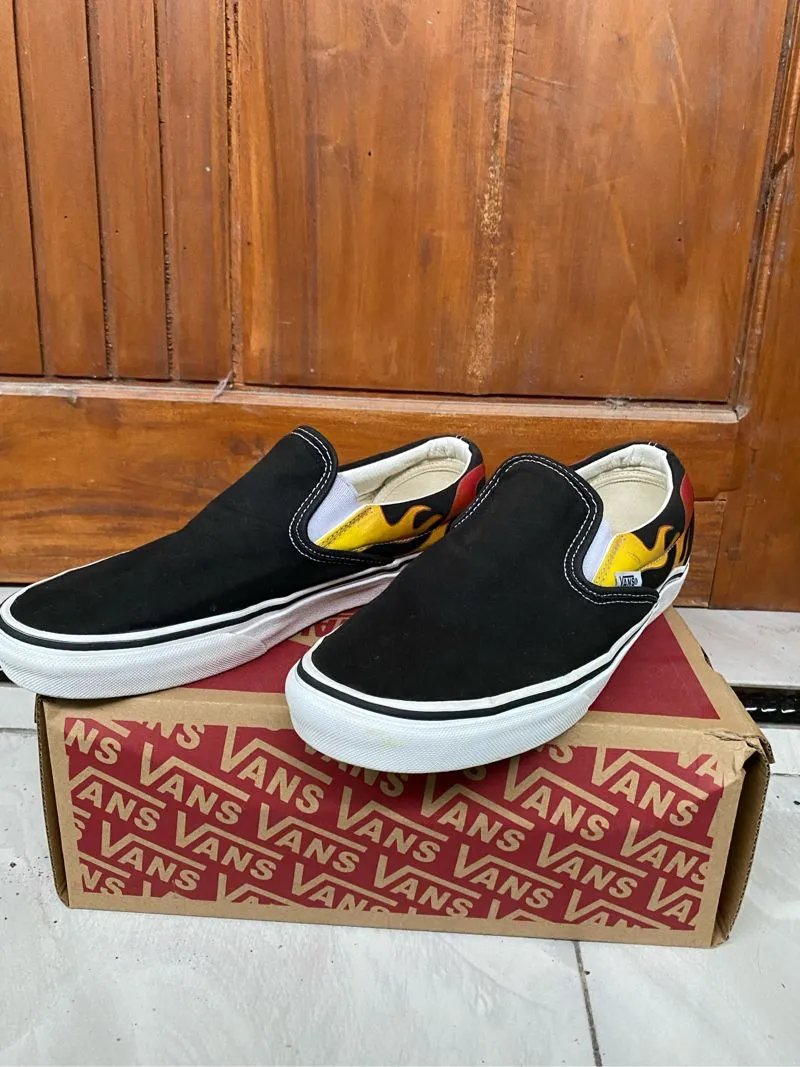 Vans slip on flames photo 1