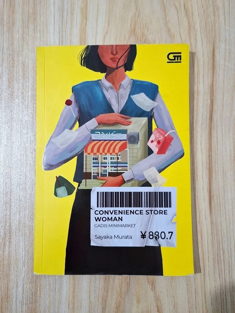 Novel Gadis Minimarket | Convenience Store Woman photo 1