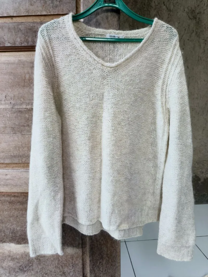 Sweater rajut cream kerah oneck photo 1