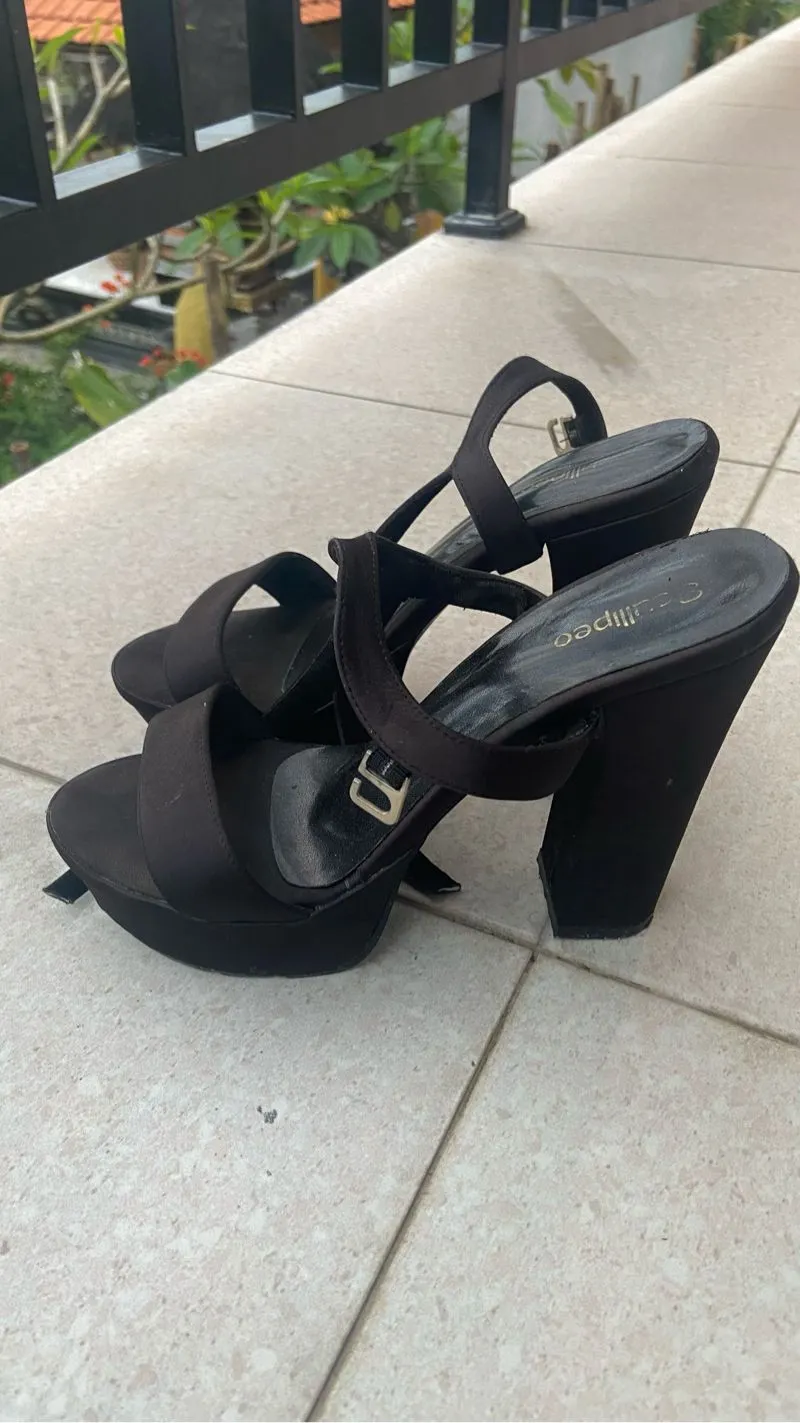 Heels photo 1