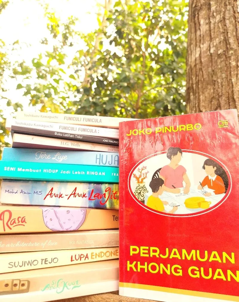 buku puisi PERJAMUAN KHONG GUAN photo 1