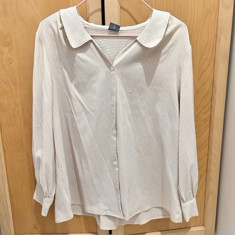 This is April Shirt Stripe photo 1