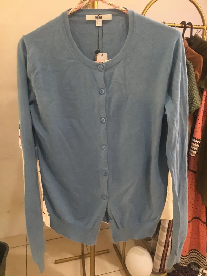 Uniqlo Casual Cardigan Wanita blue Preloved