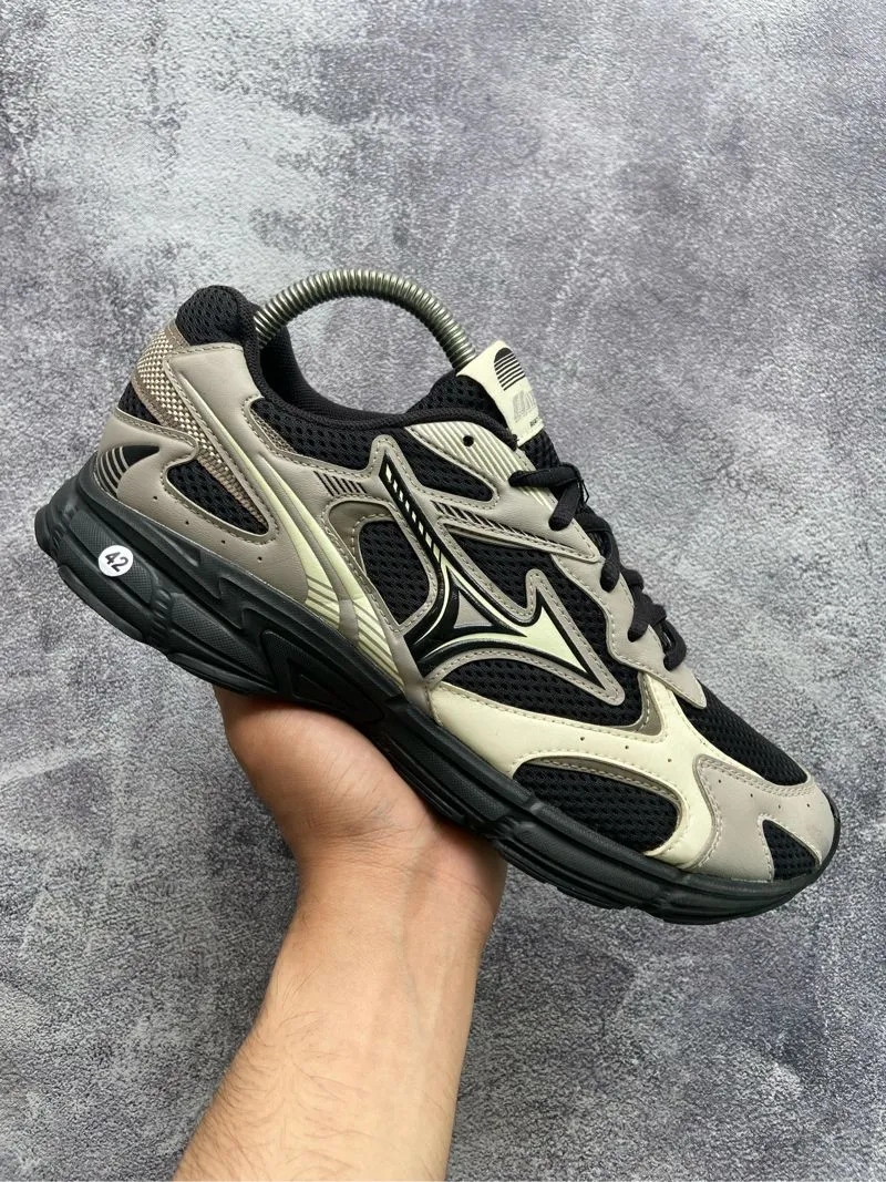 Rare Mizuno Reach Beyond Speed 2K ‘Black Dove Gray’  photo 1