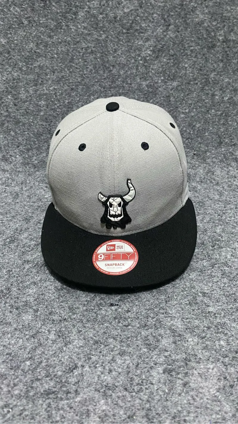Era Hat Fitted Cap With Horns Topi Snapback New Era Running