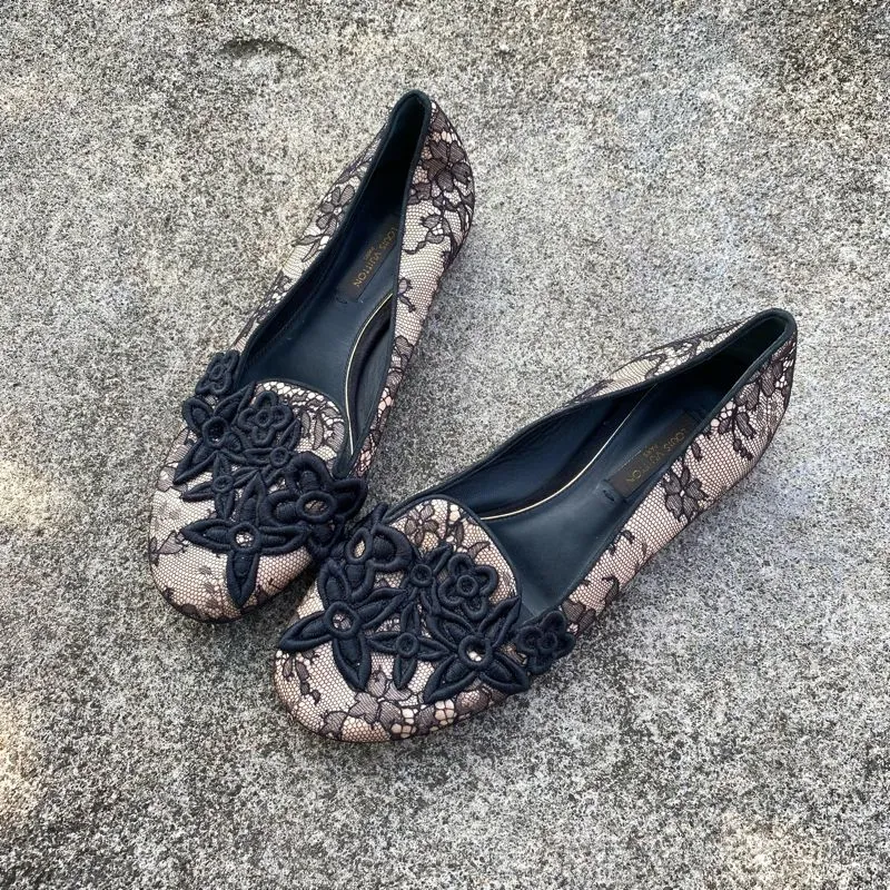 Louis Vuitton flats second photo 1