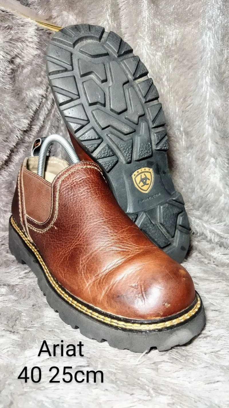 ARIAT USA Size 40 Chelsea Boots Made in China photo 1