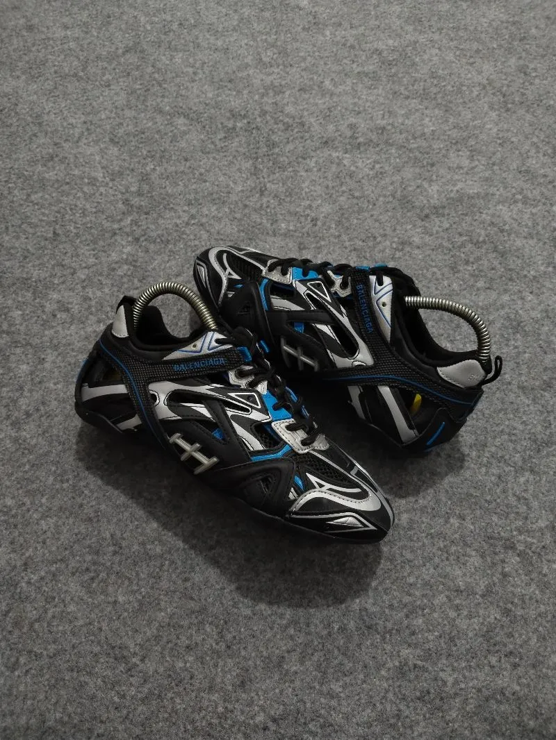 Balenciaga photo 1