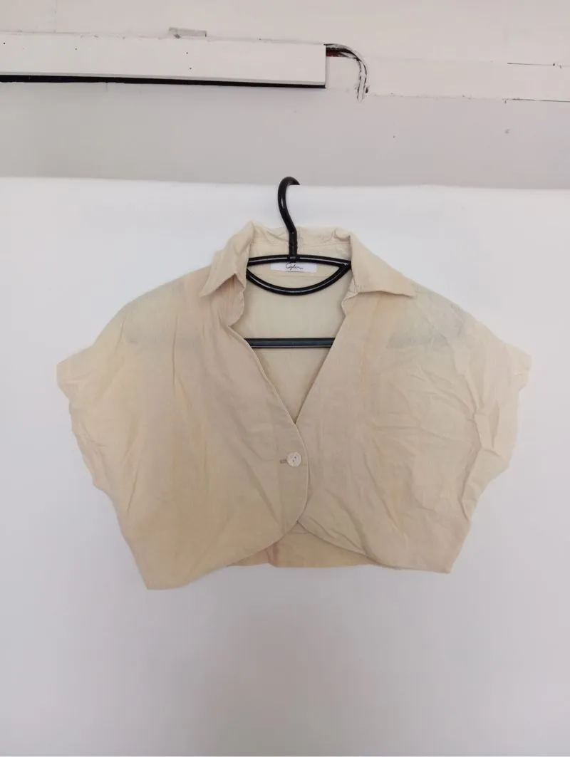Casual Minimalist Crop top Wanita cream photo 1