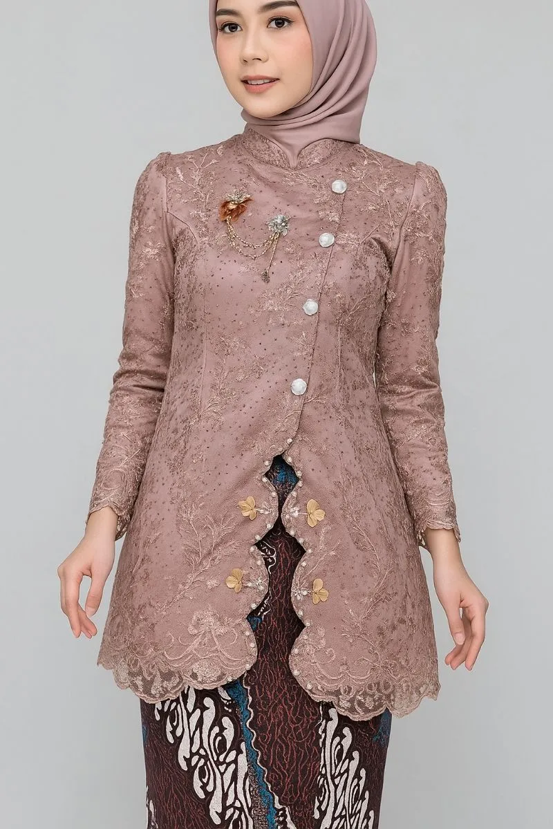 Kebaya modern photo 1