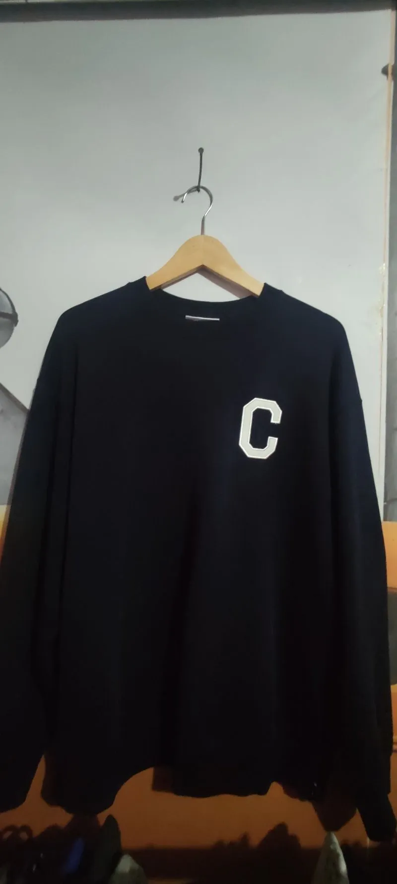 Crewnek covernat photo 1