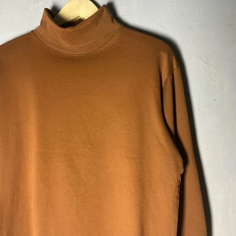 Uniqlo turtleneck photo 1