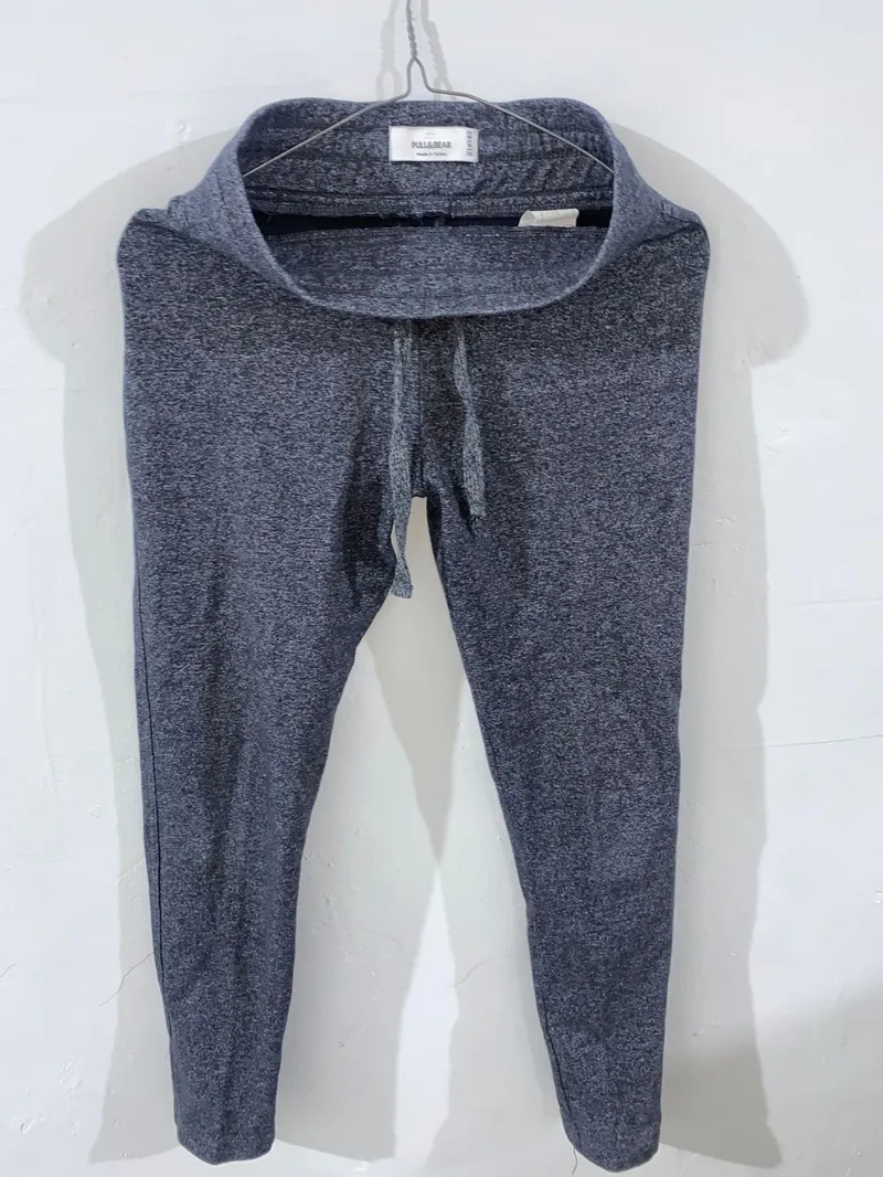 Pull & Bear Sportswear Casual Legging Wanita gray photo 1