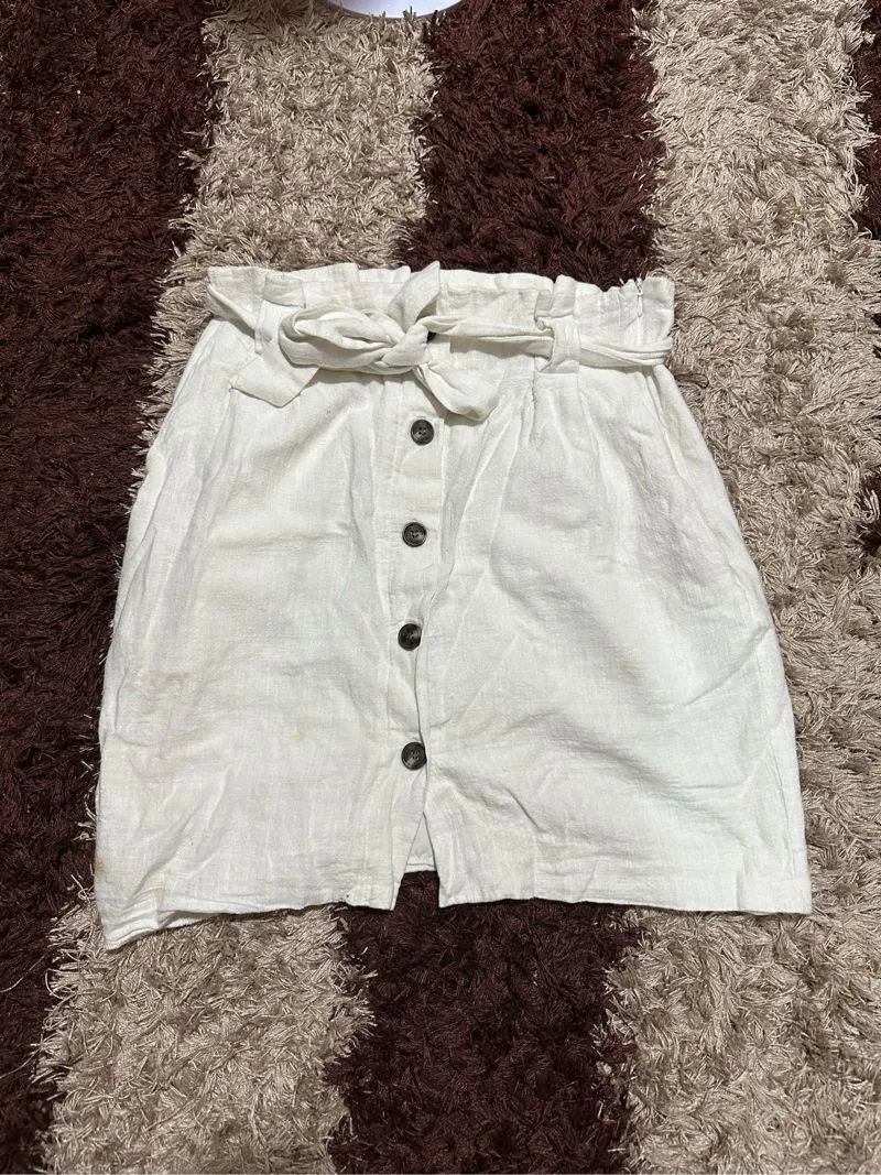 rok linen putih h&m dengan kancing photo 1
