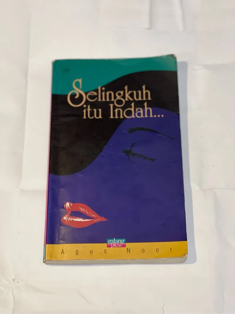 Buku sastra kumpulan cerpen agus noor selingkuh itu indah photo 1