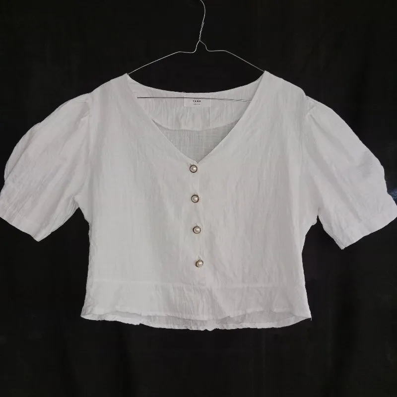 Blouse Crop Top Putih Wanita Korea Daily Yana – Puff Sleeve  photo 1