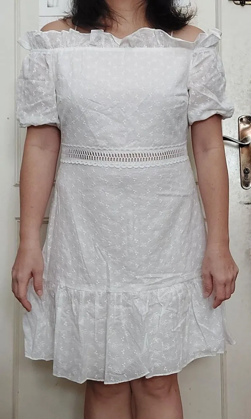 POMELO WHITE EMBROIDERY DRESS Baru ada photo 1