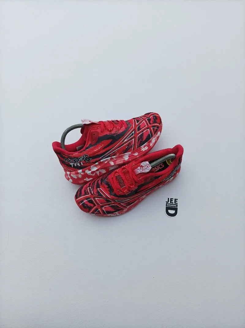 Asics Nosa Tri 15 Electric Red  photo 1