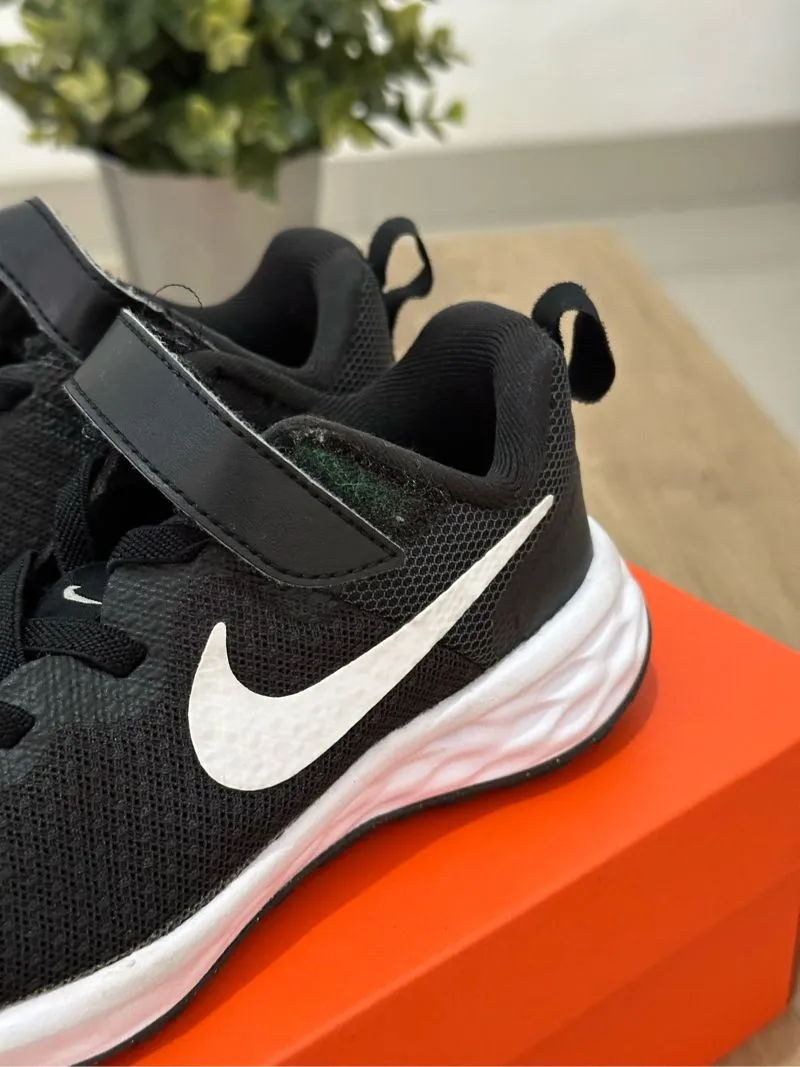 Sepatu Anak Nike Revolution Younger Kids' Shoes Ukuran Preloved