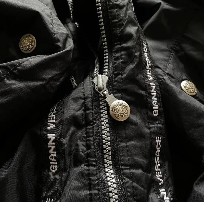 Versace Vintage Y2K Windbreaker Pria black - Preloved