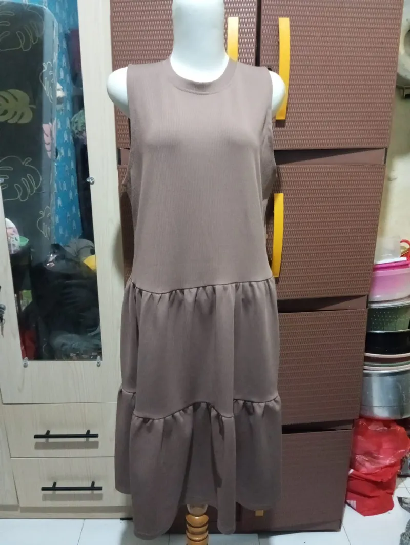 Vintage Midi dress Wanita tan brown photo 1