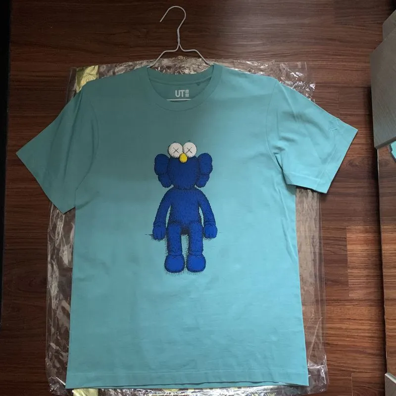 Kaos Uniqlo x Kaws Blue BFF Original Rare photo 1