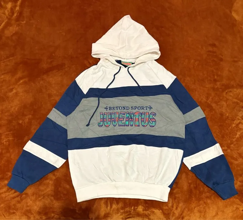 Vintage Juventus Hoodie photo 1