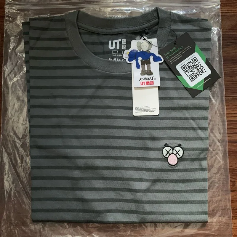 Kaos Uniqlo x Kaws BFF Striped Dark Grey - Original | Rare I photo 1